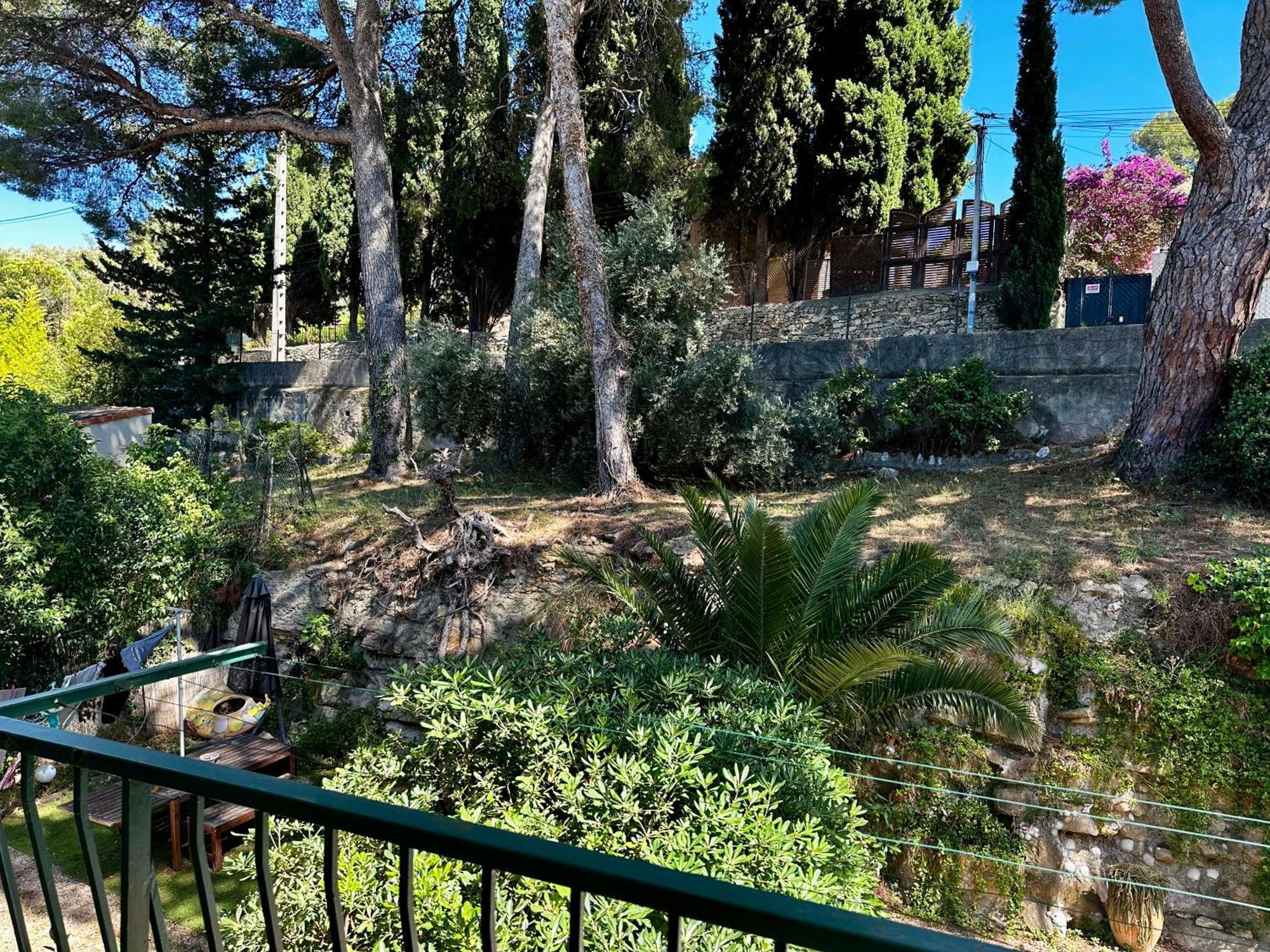 Cassis Village Options Parking And Baby Eksteriør bilde